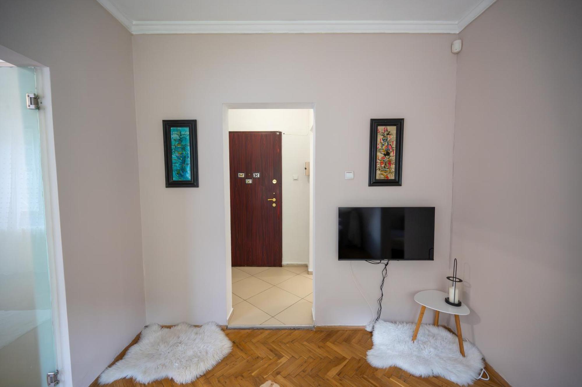 Beautiful Two-Bedroom Apartment In City Center Sófia Exterior foto